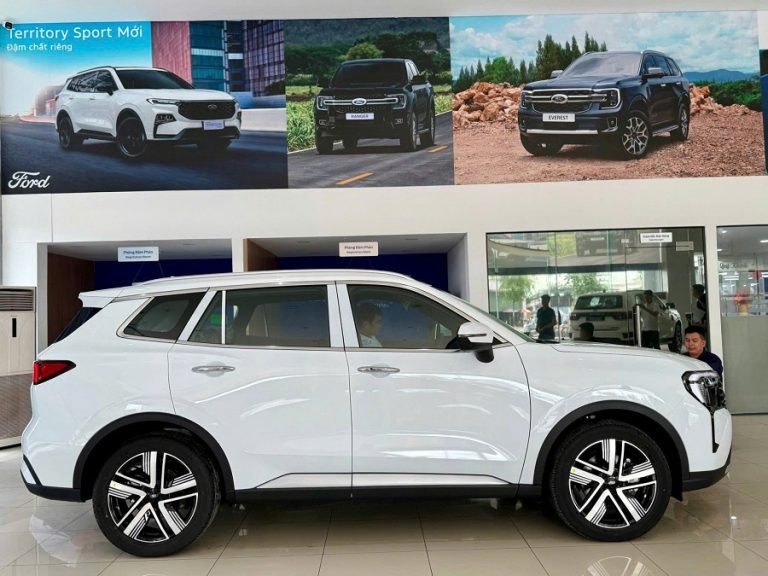 Trang chủ Ford Suối Tiên chính hãng